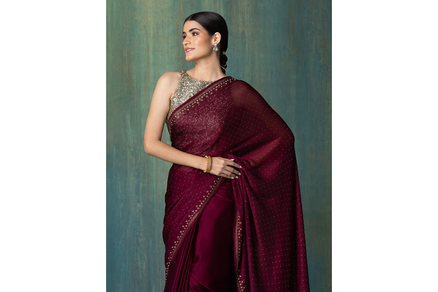 Complete Guide To Accessorize And Elevate Your Saree Look