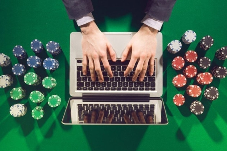 Reasons for playing online gambling games instead of in-person